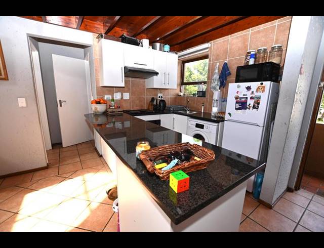 1 BEDROOM APARTMENT FOR SALE IN LONEHILL